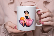 Lade das Bild in den Galerie-Viewer, Personalisierte Tasse von Wish Print mit Marilyn Pin up Halloween Motiv