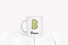 Lade das Bild in den Galerie-Viewer, Buchstabentasse von WishPrint im herbstlichen Motiv