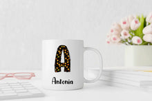 Lade das Bild in den Galerie-Viewer, Buchstabentasse von WishPrint im herbstlichen Motiv