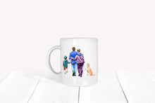 Lade das Bild in den Galerie-Viewer, Familie beim Spazieren
